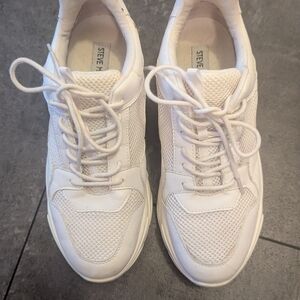 Steve Madden White Women's Sneakers